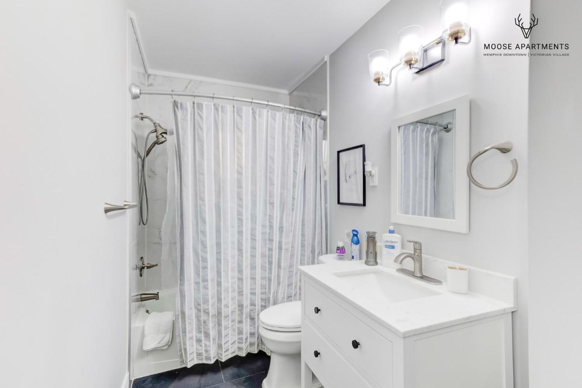 The Moose #7 - Instaworthy Studio With Amazing Views, Free Parking & Heated King Bed Мемфис Экстерьер фото