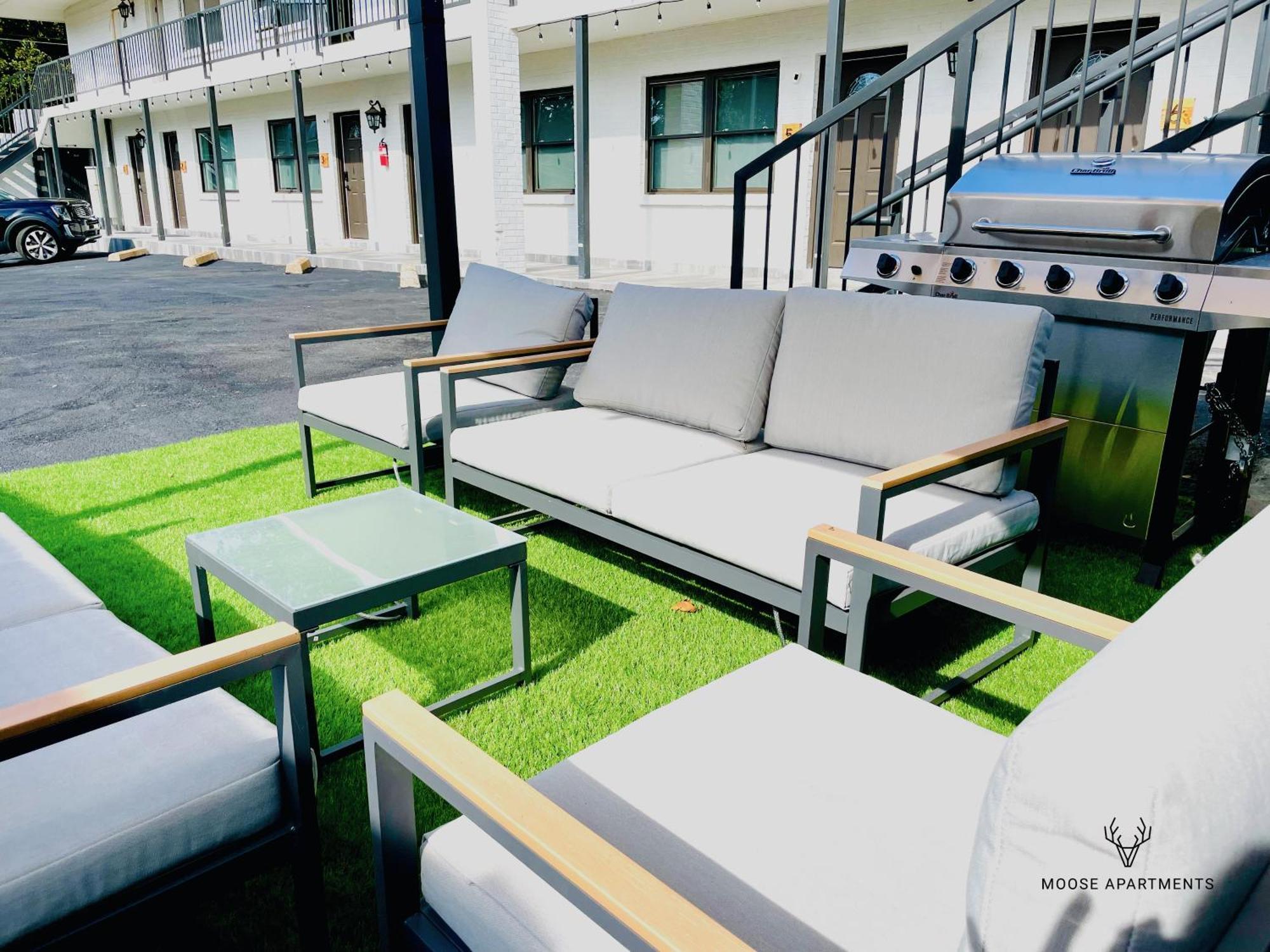 The Moose #7 - Instaworthy Studio With Amazing Views, Free Parking & Heated King Bed Мемфис Экстерьер фото